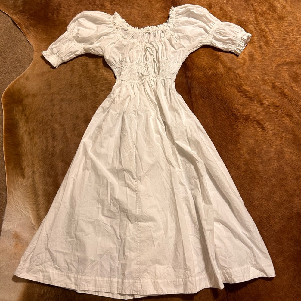 Doen White Ruffled Dress